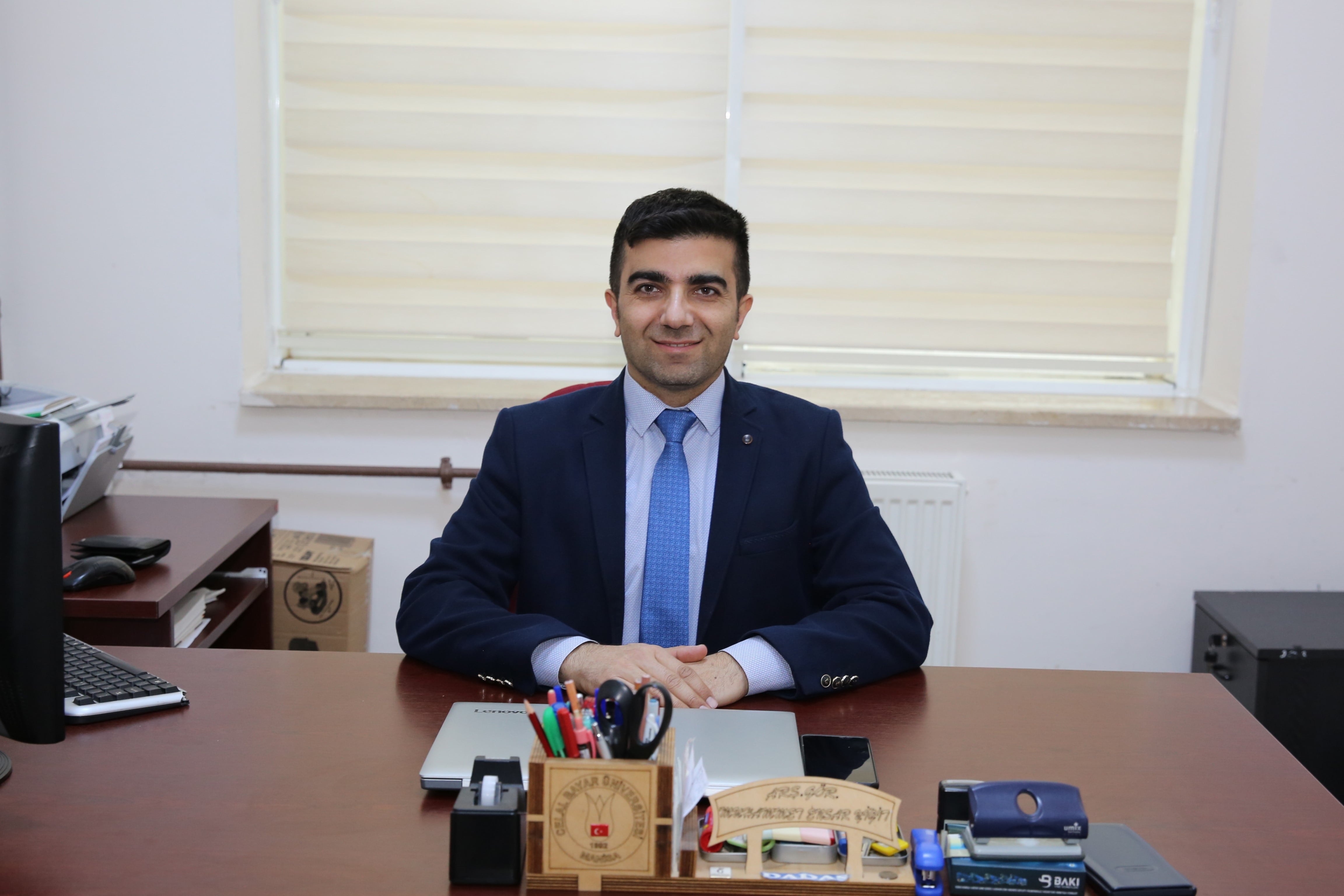 Öğretim Üyesi Resmi